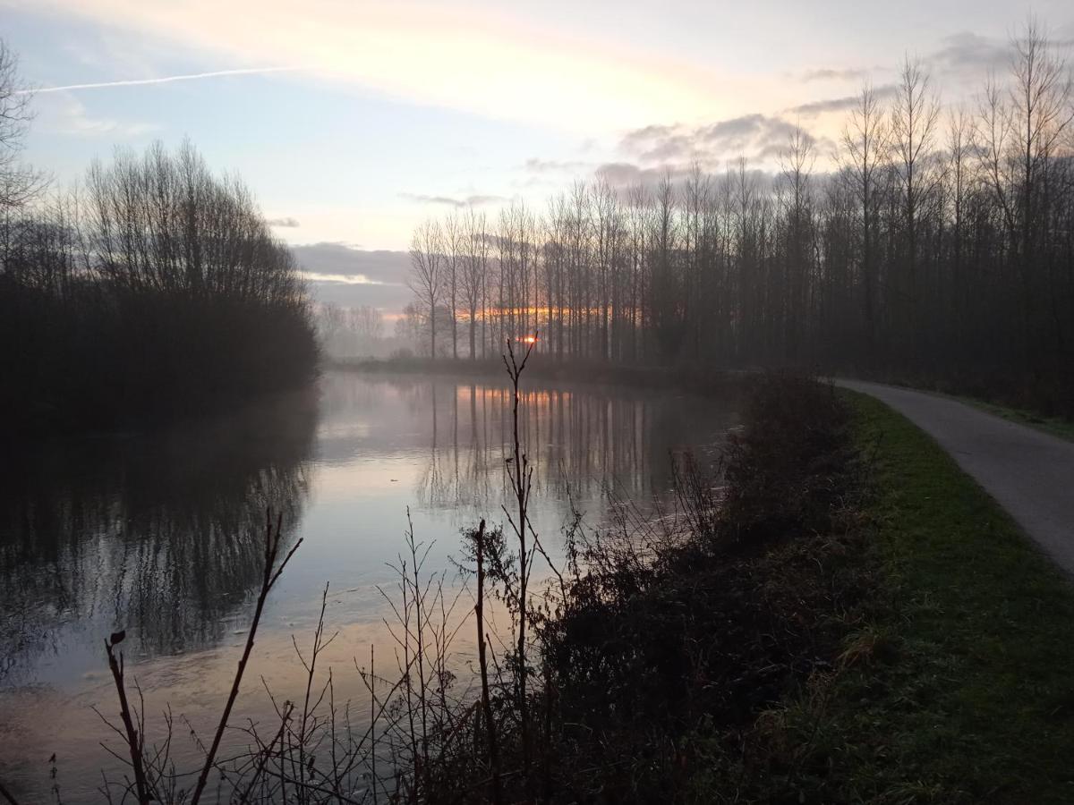 Aux 10 Ponts - Gite Aux Abords Du Fleuve La Somme - La Mer A 30 Min - La Nuit Pour 6 Voyageurs Buitenkant foto